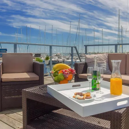 Hotel na wodzie Hausboot - Stina