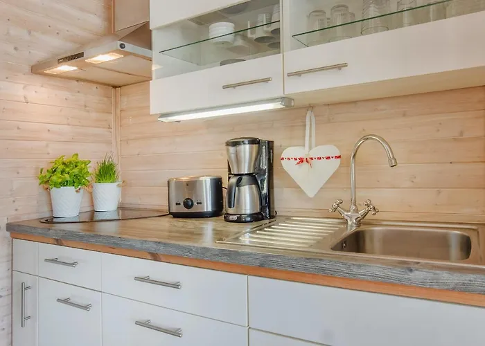 بوتيل Hausboot - Stina هايليغنهافن