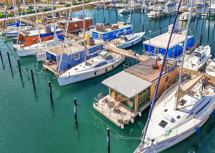 Hausboot - Stina بوتيل